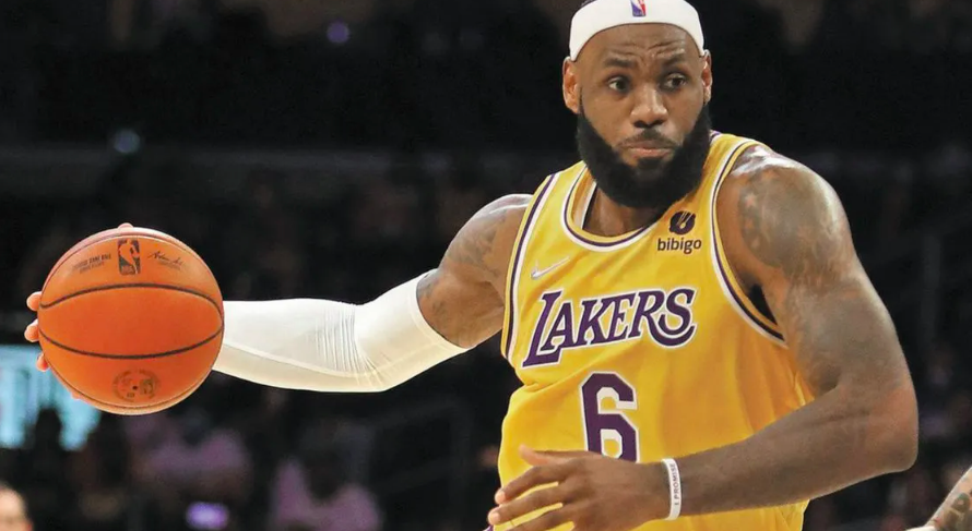 Fortuna de LeBron James alcanza los 1,000 millones de dólares